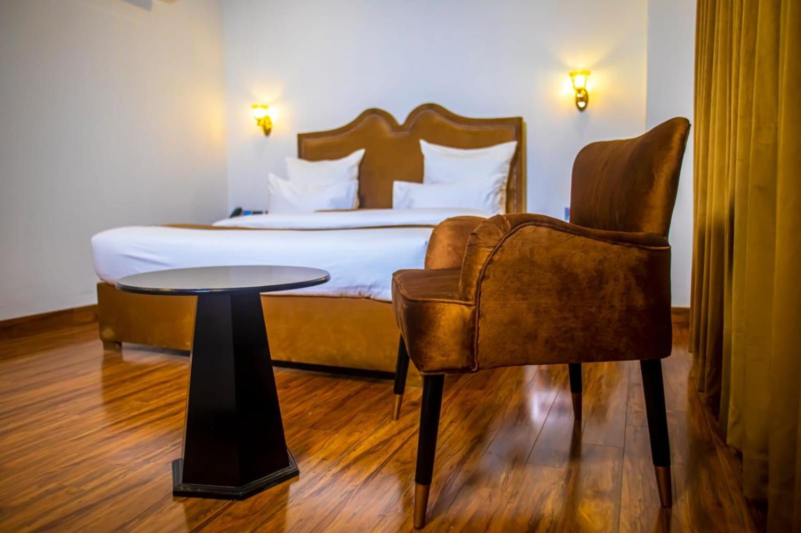 The Rich Hotel & Apartments Лахор Экстерьер фото